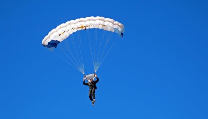 开云体育全站-电竞行业的职业道德：尊重对手与遵守规则，电竞选手的职业道德